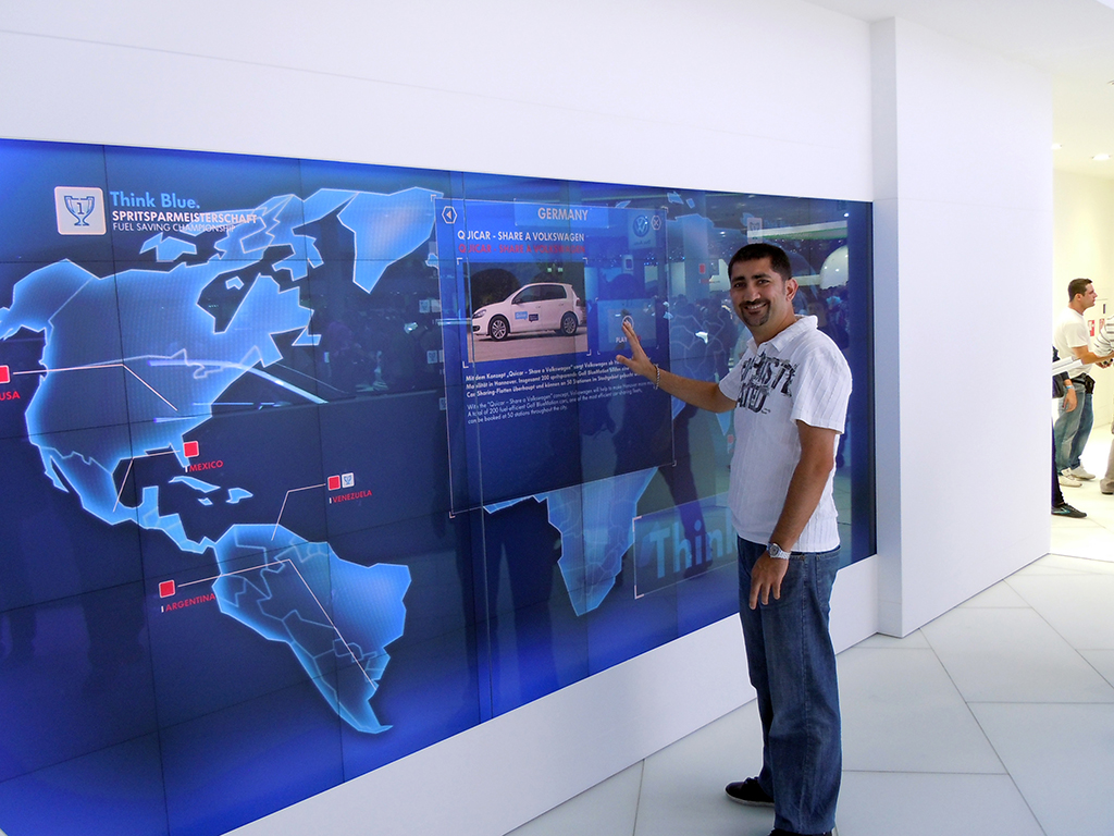 Volkswagen Interactive Motion Display